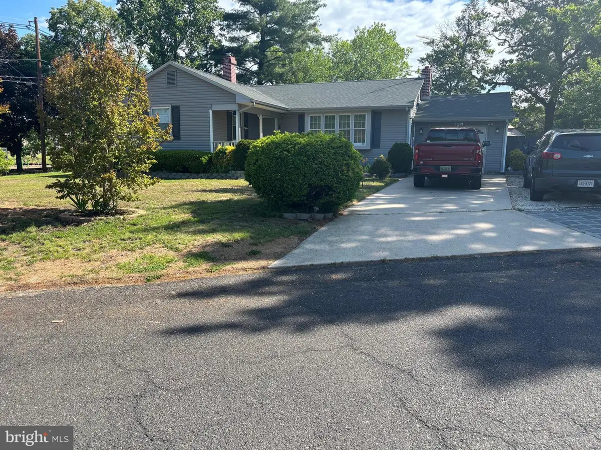 137 Fairfax Dr, Cinnaminson, NJ 08077 - #1