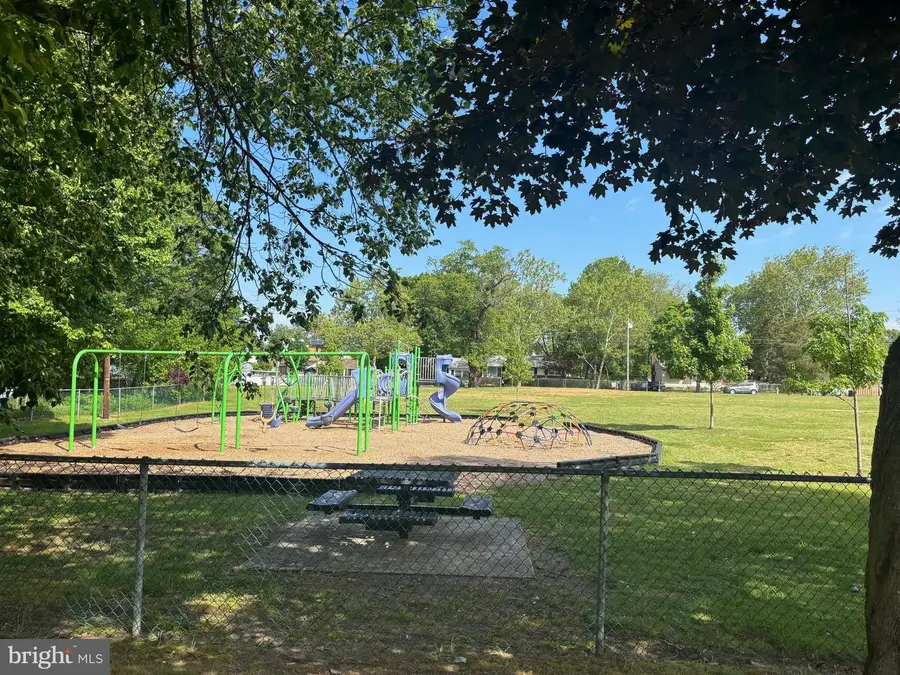 137 Fairfax Dr, Cinnaminson, NJ 08077 - #3