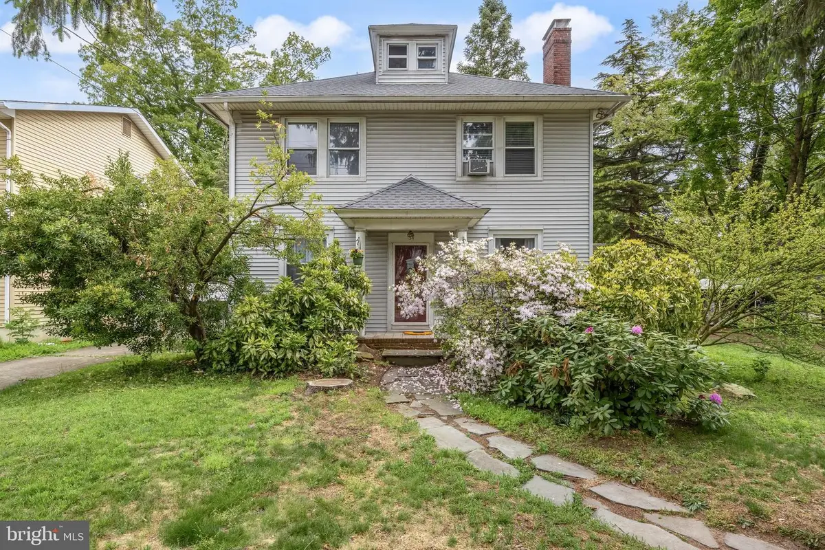 54 Warren St, Beverly, NJ 08010 - #1