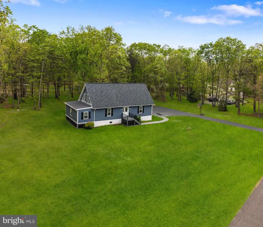 5 Carter Dr, Southampton, NJ 08088 - #2