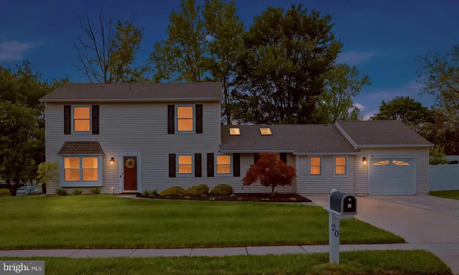 20 Grayburn Dr, Marlton, NJ 08053 - #2