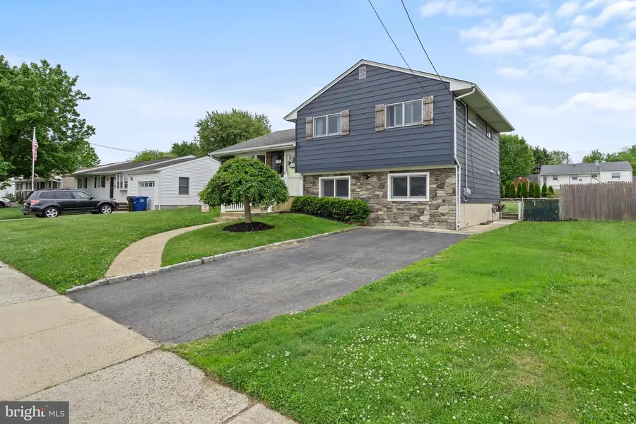 21 Greenwood Dr, Bordentown, NJ 08505 - #3