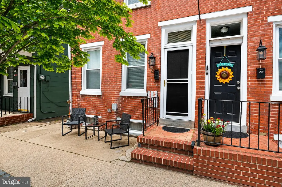343 Penn St, Burlington, NJ 08016 - #1