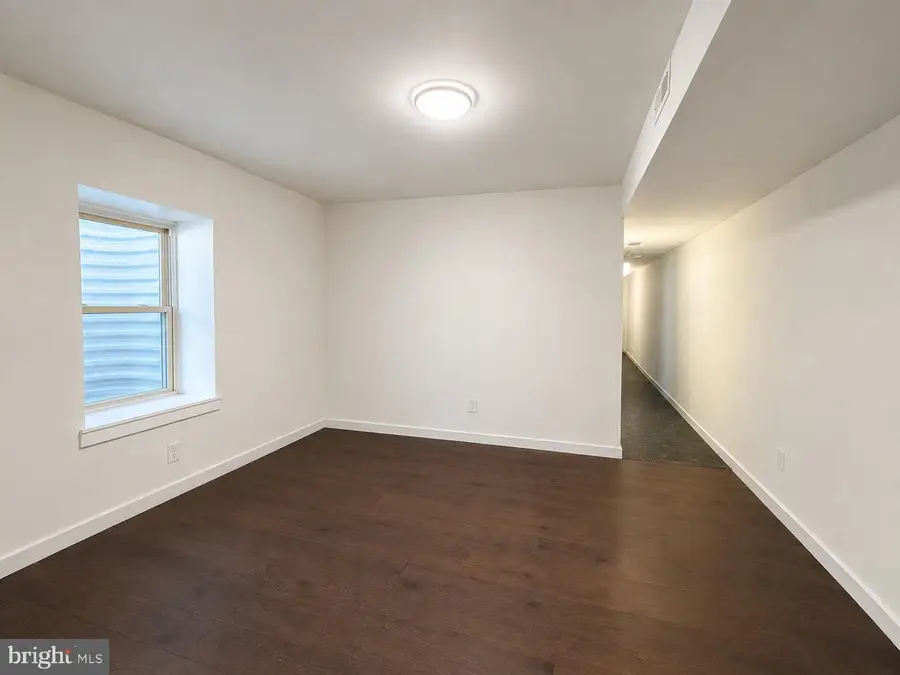 37 E Broad St, Burlington, NJ 08016 - #3