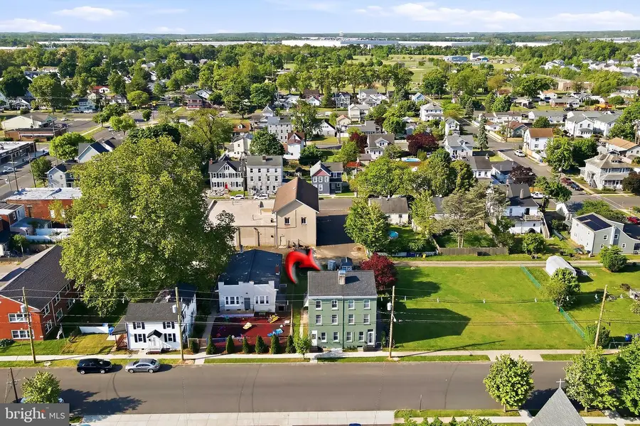 26 W 2nd St, Florence, NJ 08518 - #3