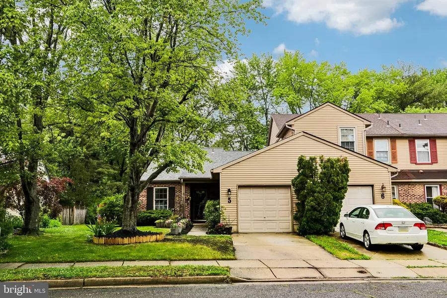 5 E Oleander Dr, Mount Laurel, NJ 08054 - #2