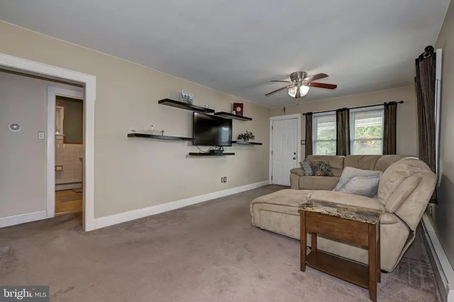 130 Greenwood Ave, Burlington, NJ 08016 - #3
