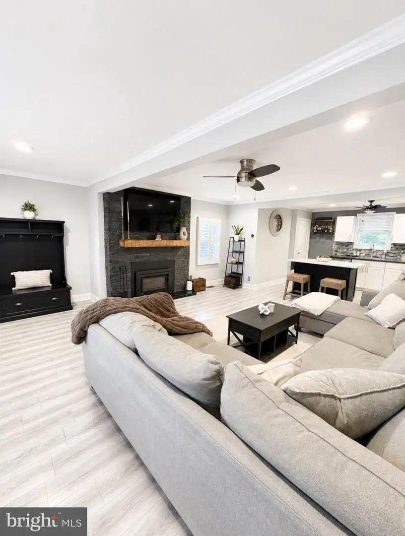 273 W Crosswicks Rd, Bordentown, NJ 08505 - #3