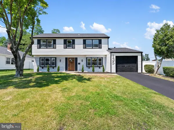135 Middlebury Ln, WILLINGBORO, NJ 08046