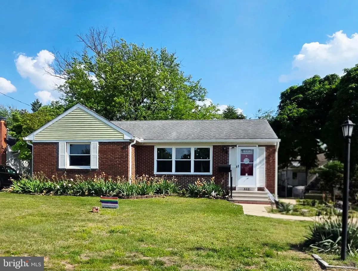 102 Washington Ave, Beverly, NJ 08010 - #1