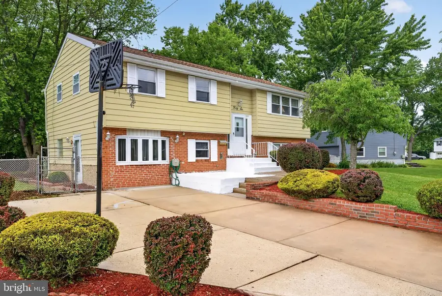 46 Trinity Ave, Marlton, NJ 08053 - #2