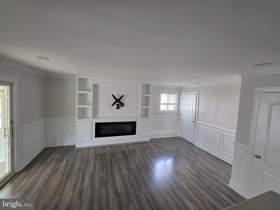 401 Jefferson Ave, Beverly, NJ 08010 - #3