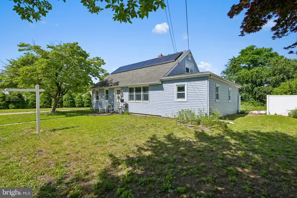 428 Flanders Rd, BURLINGTON, NJ 08016
