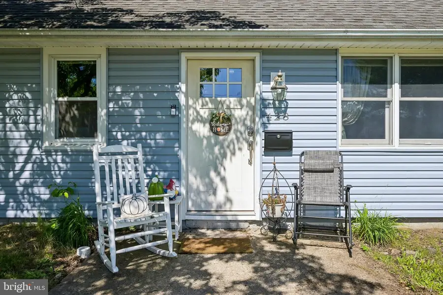 428 Flanders Rd, Burlington, NJ 08016 - #2