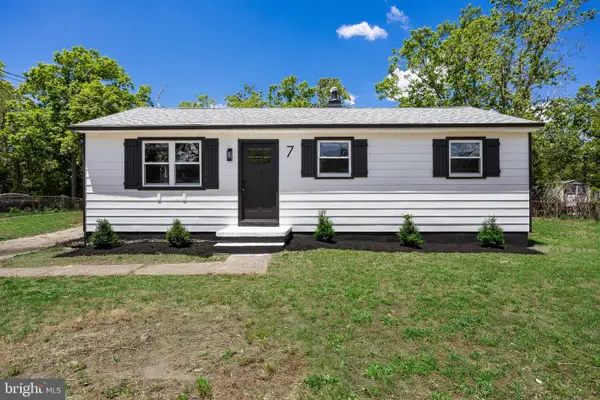7 Coville Dr, BROWNS MILLS, NJ 08015