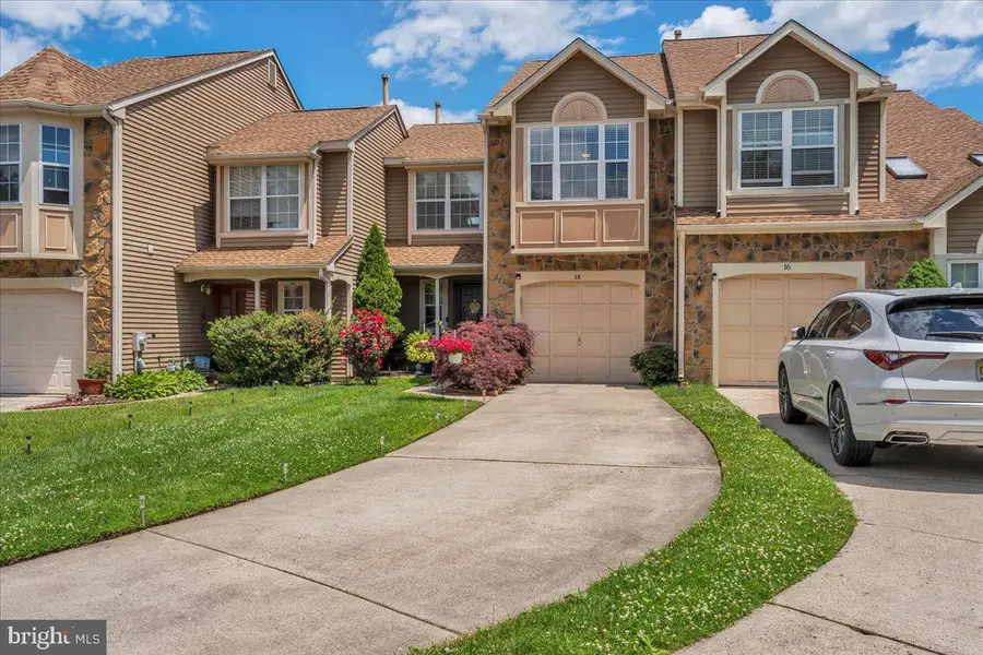 18 Kenton Pl, Mount Laurel, NJ 08054 - #2