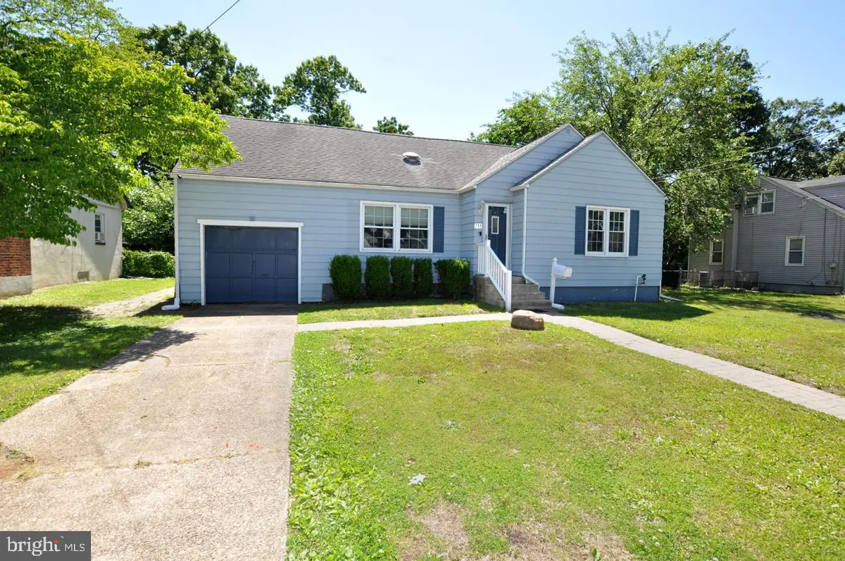 711 Filbert St, Palmyra, NJ 08065 - #1