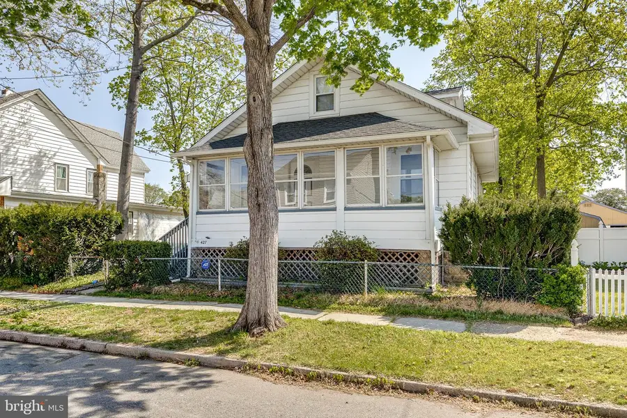 427 Buttonwood St, Delanco, NJ 08075 - #3