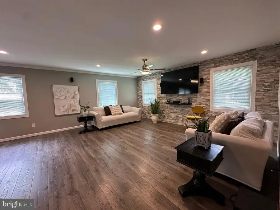 21 Tyler Dr, Willingboro, NJ 08046 - #3