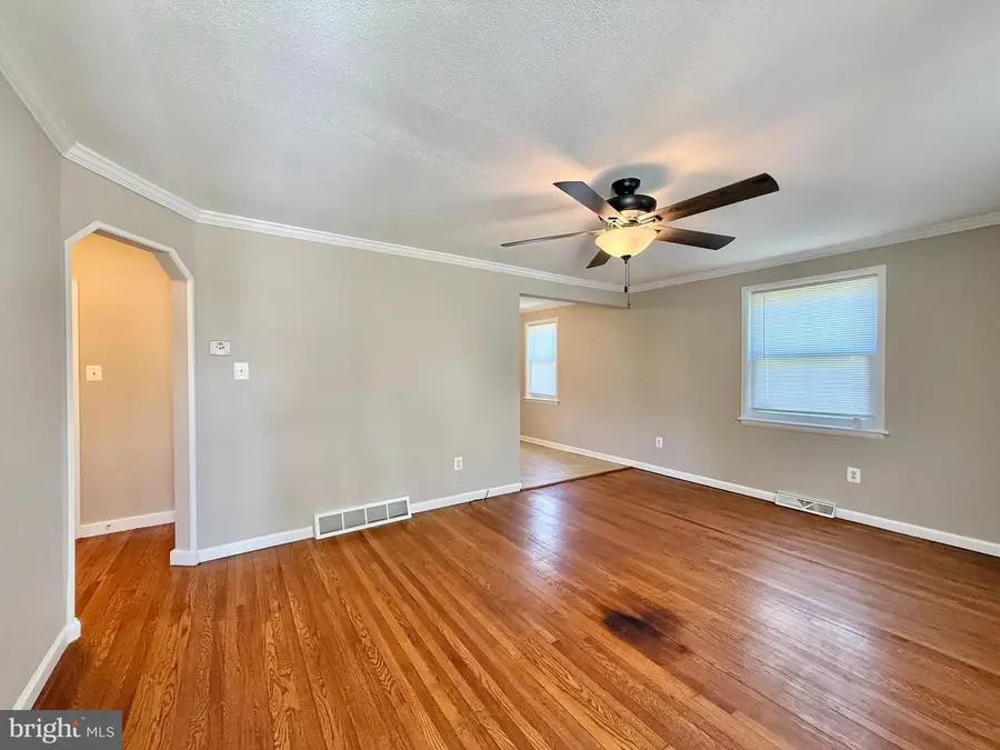 138 W Linwood Ave, Maple Shade, NJ 08052 - #2