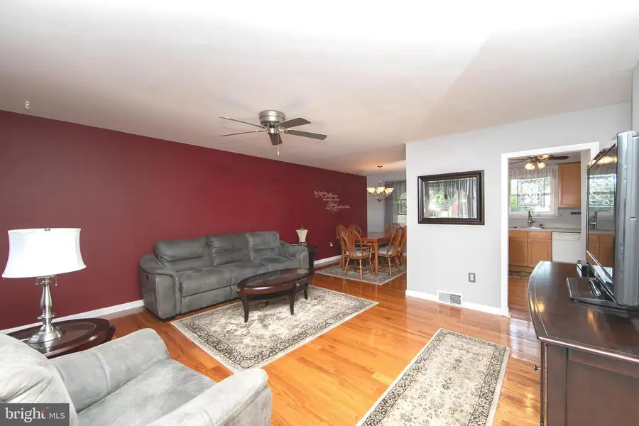 108 W Henry St, Palmyra, NJ 08065 - #2