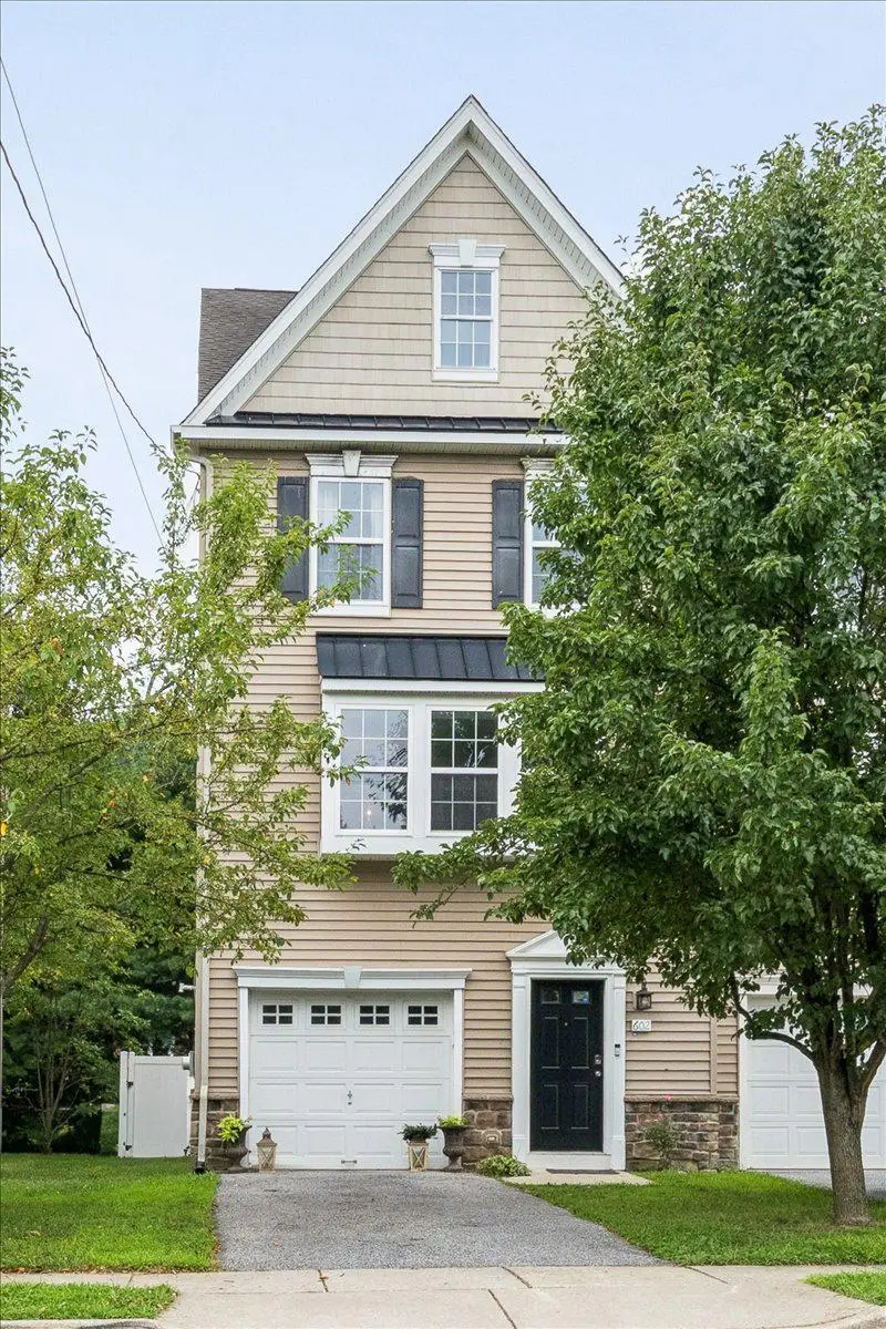 602 Cinnaminson St, Riverton, NJ 08077 - #2