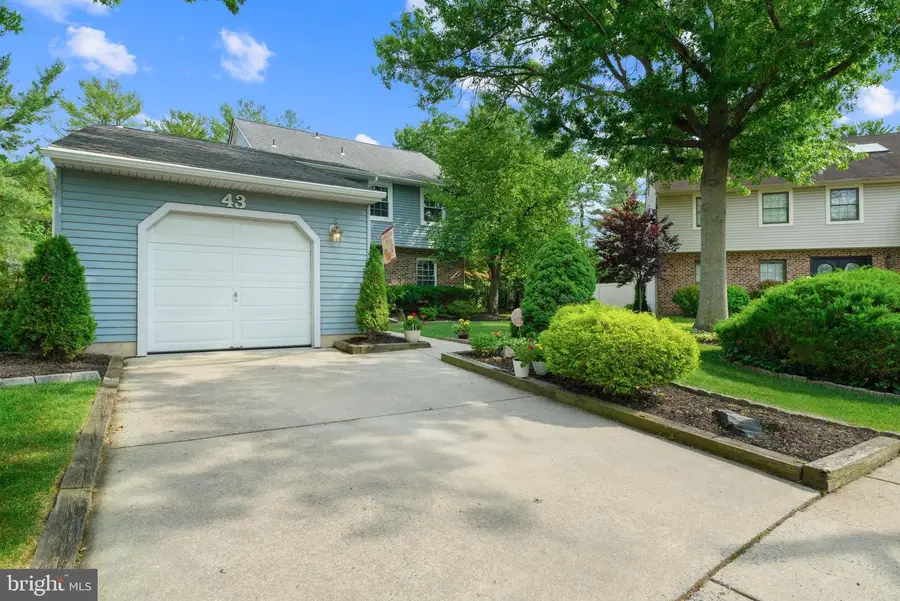 43 Meadowrue Ct, Mount Laurel, NJ 08054 - #3