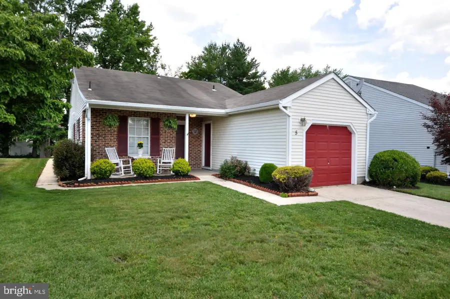 5 Fairfax Dr, Mount Laurel, NJ 08054 - #2