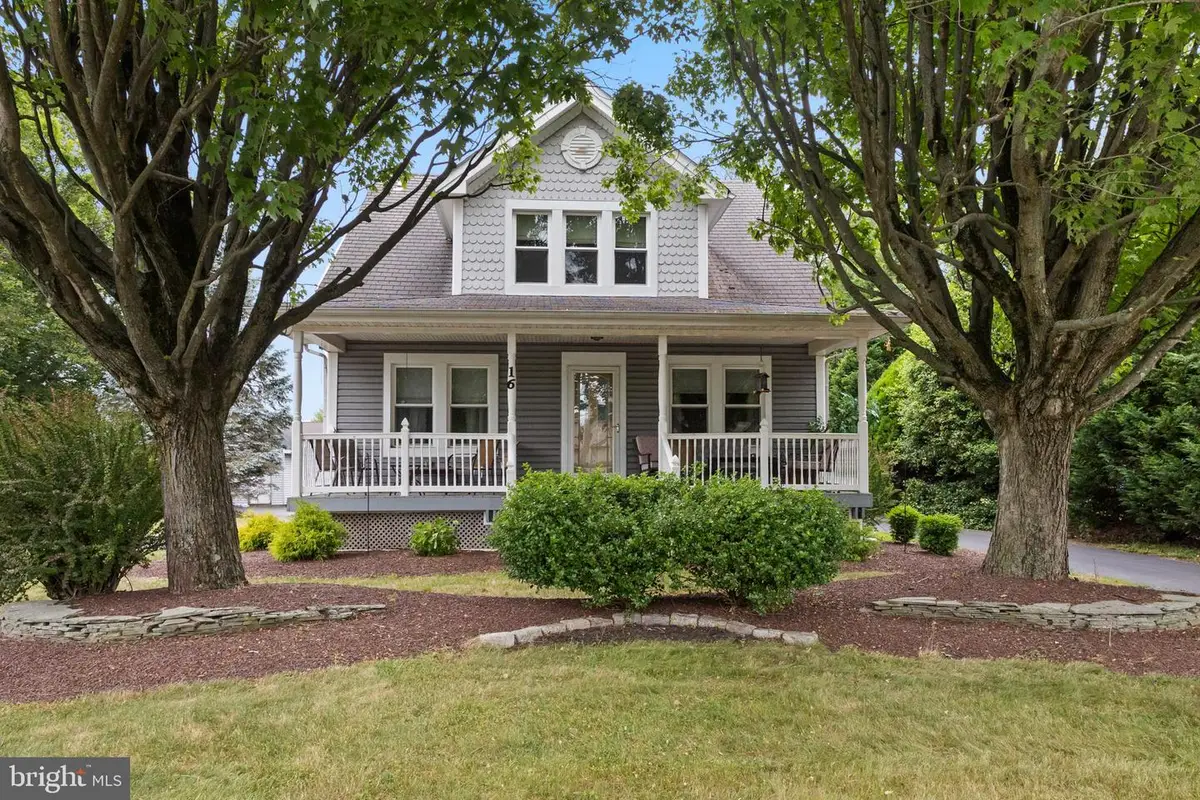 16 Holloway Ln, Bordentown, NJ 08505 - #1