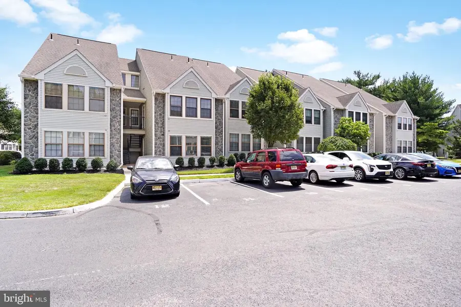 69 Bridgewater Dr, Marlton, NJ 08053 - #3