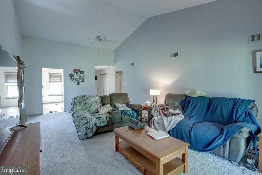 12 E Oleander Dr, Mount Laurel, NJ 08054 - #3