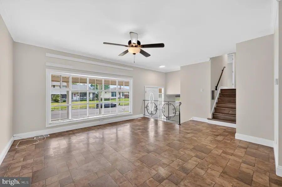 19 Lansberry Dr, Burlington, NJ 08016 - #3