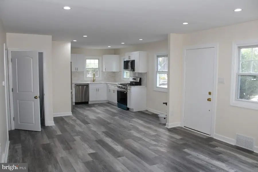 28 Ridgley St, Mount Holly, NJ 08060 - #3