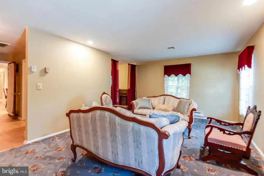 162 Huntington Dr, Southampton, NJ 08088 - #2