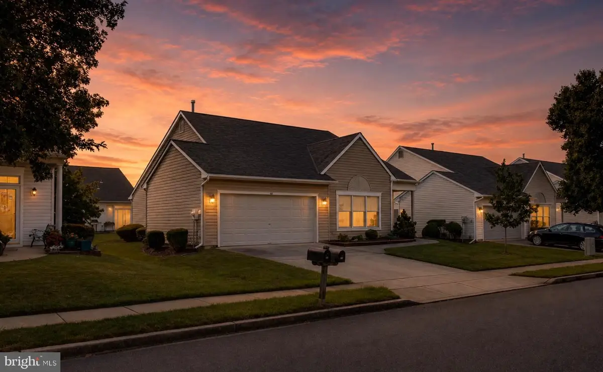 62 Lantern Ln, Columbus, NJ 08022 - #1