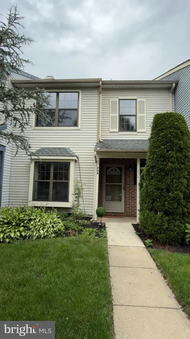 224 Crown Prince Dr, Marlton, NJ 08053 - #1