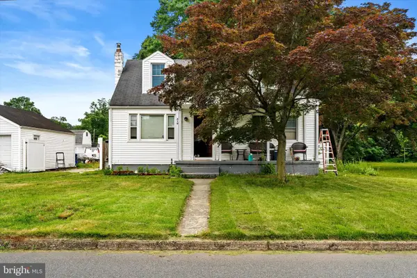 319 Station Rd, ROEBLING, NJ 08554
