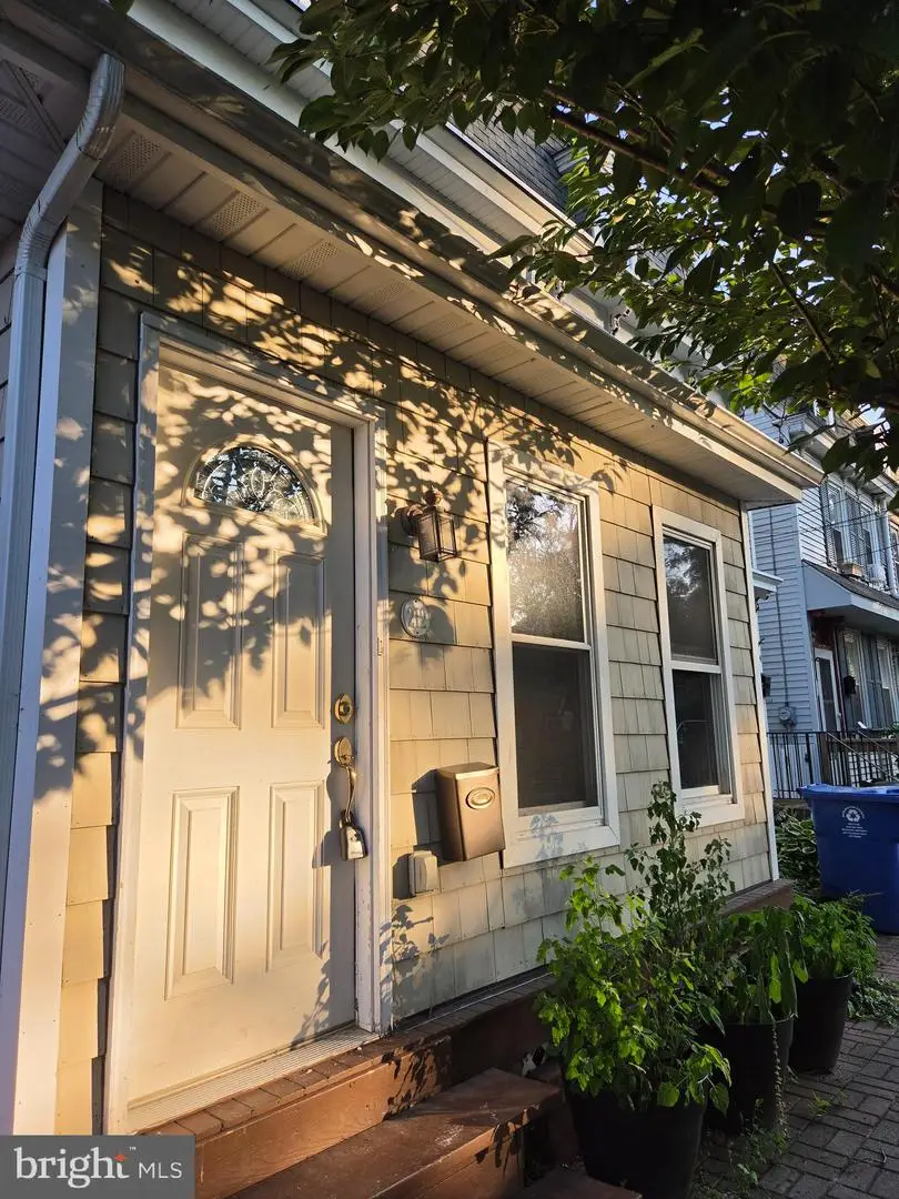 212 W Pearl St, Burlington, NJ 08016 - #2