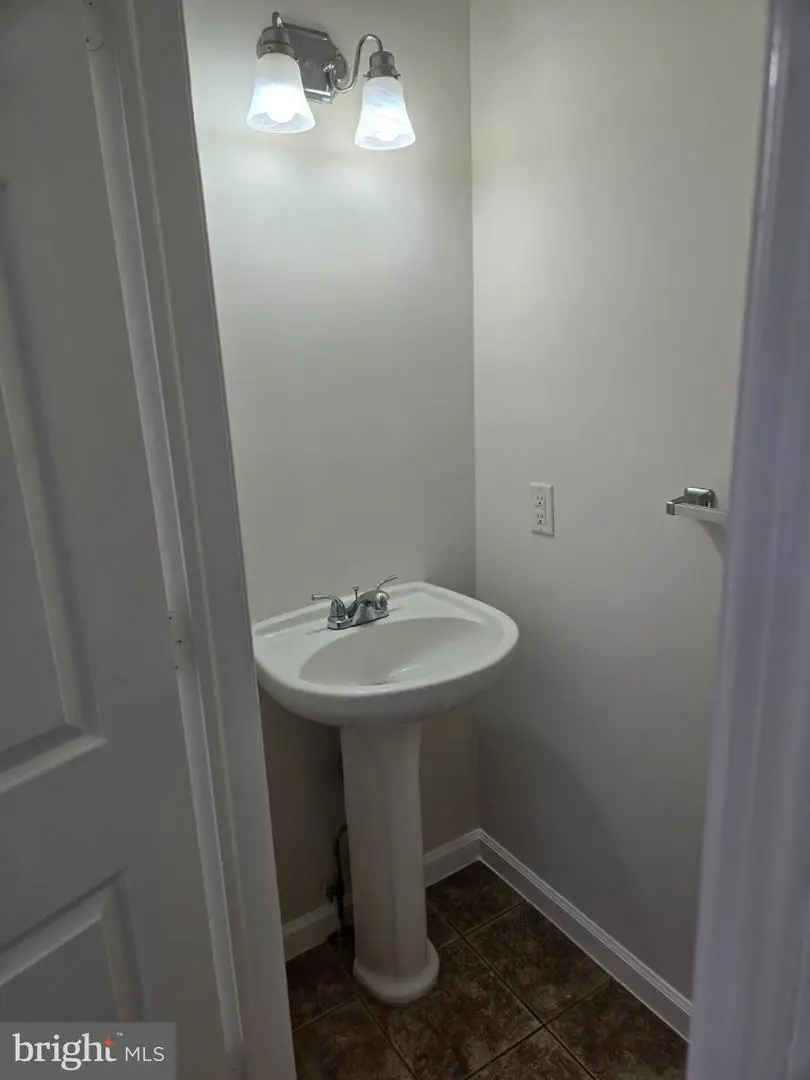 15 Pemberton St, Pemberton, NJ 08068 - #3