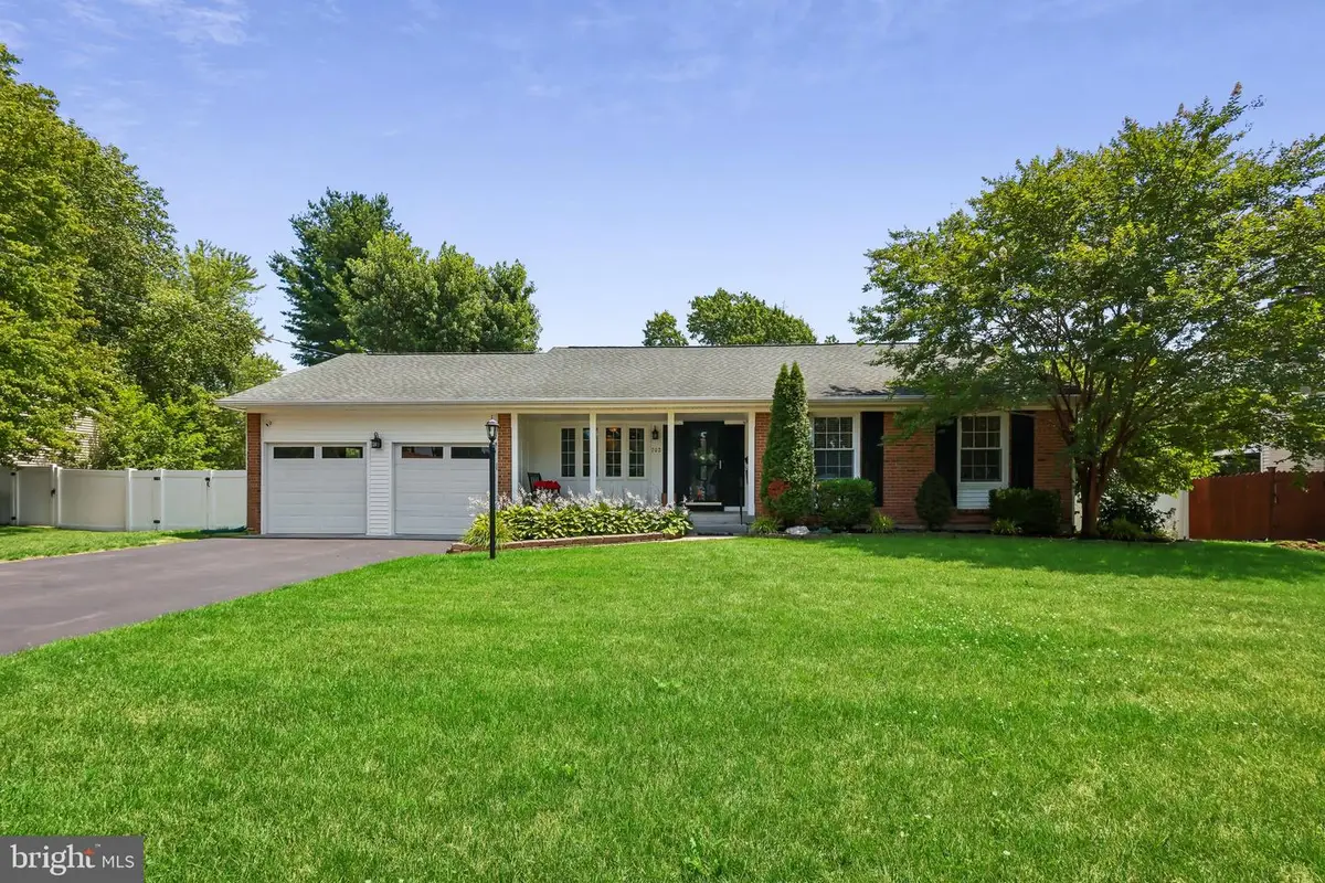 702 Parry Blvd, Cinnaminson, NJ 08077 - #1