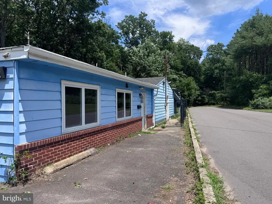 6 Cebulka Dr, Chesterfield, NJ 08515 - #3