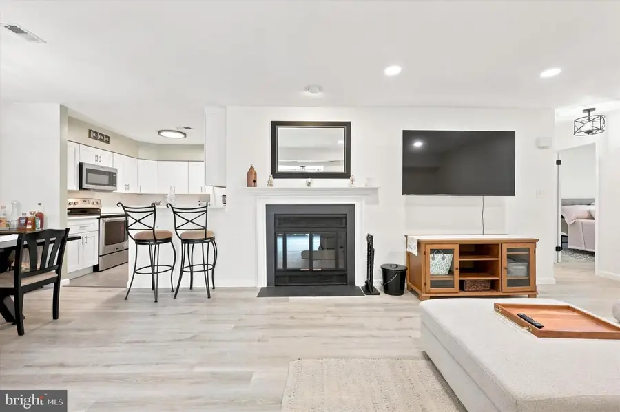 10-b W Bluebell Ln, Mount Laurel, NJ 08054 - #3