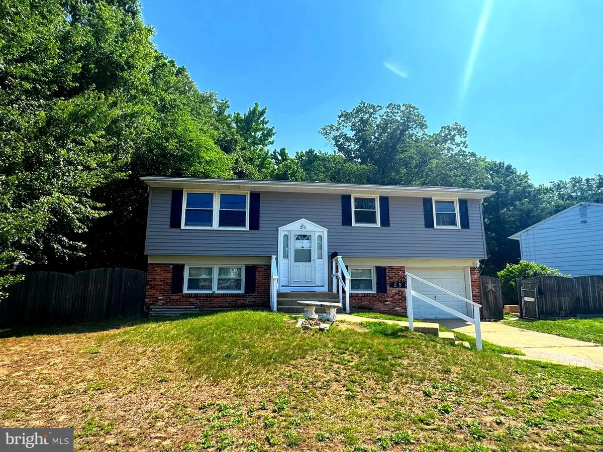 25 Walnut Dr, Burlington, NJ 08016 - #1