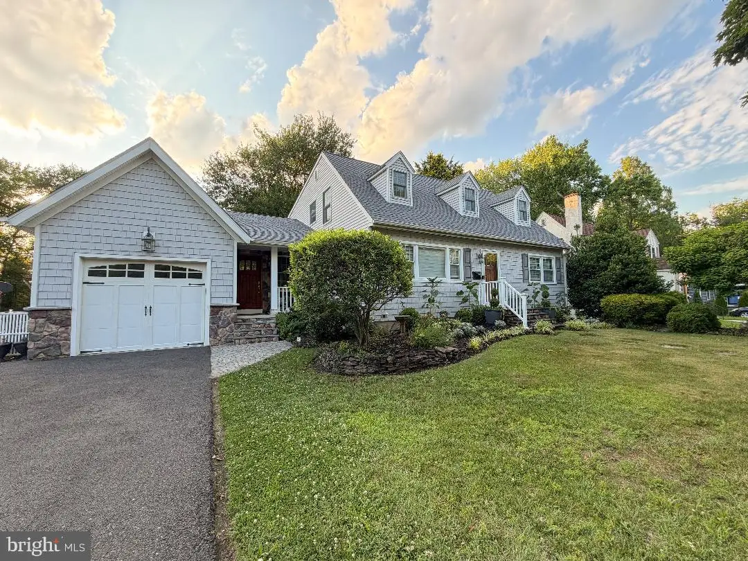 223 Center St, Moorestown, NJ 08057 - #1