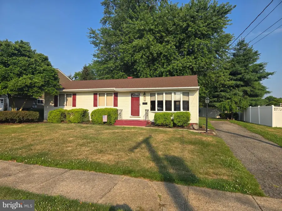 8 Hunt Rd, Bordentown, NJ 08505 - #2