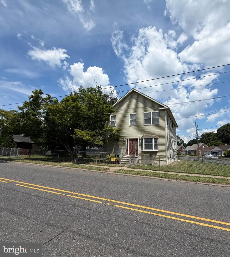 1043 Hornberger Ave, Roebling, NJ 08554 - #1
