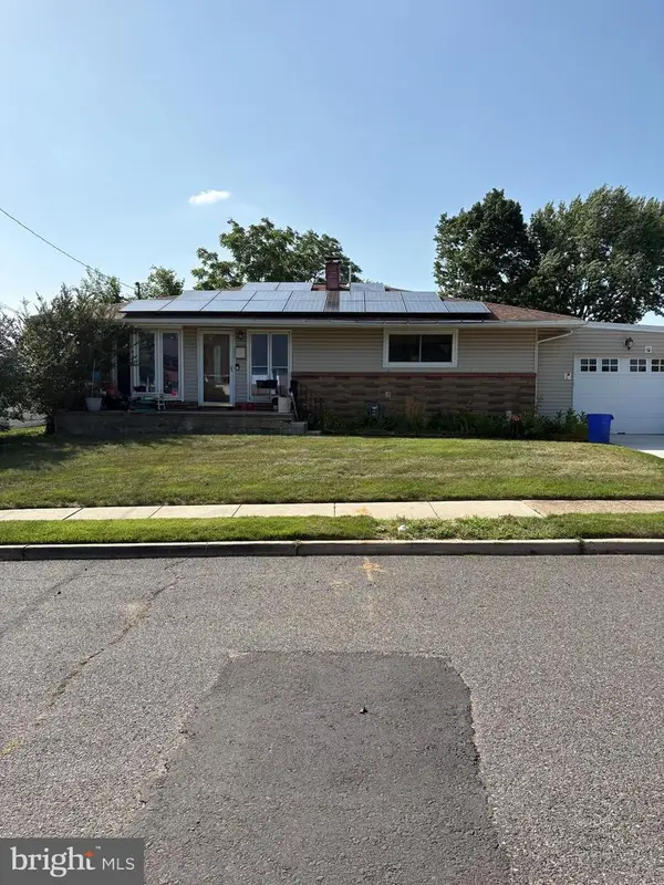 13 Lamont Rd, BURLINGTON, NJ 08016