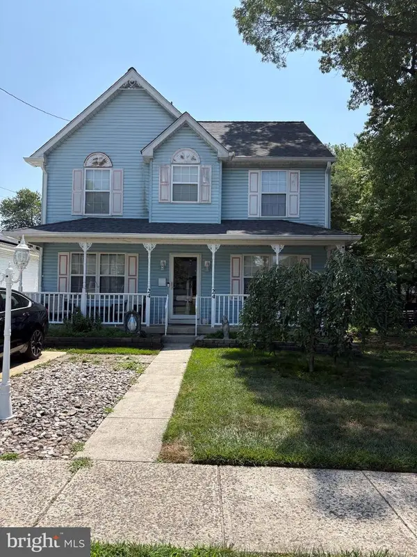 24 County Ave, MAPLE SHADE, NJ 08052