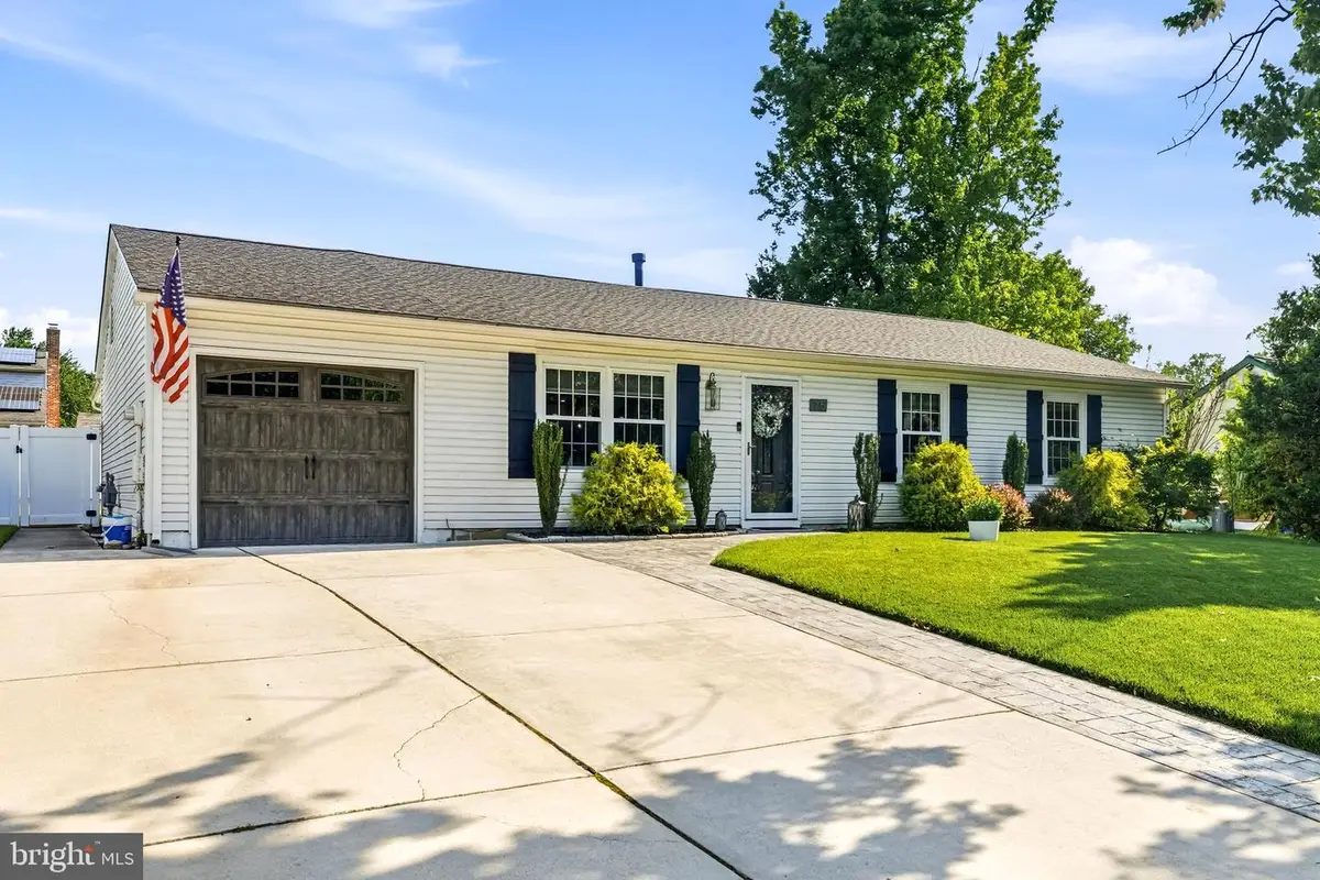 15 Grayburn Dr, Marlton, NJ 08053 - #1