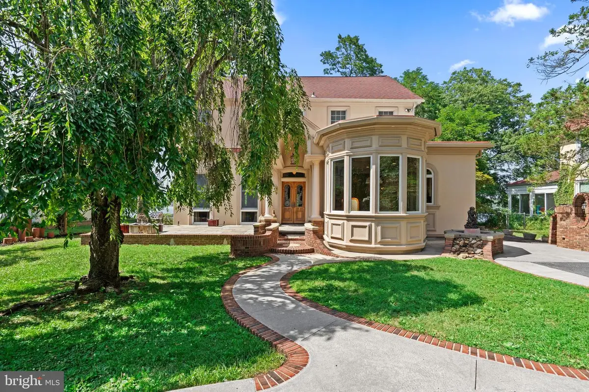 122 King St, Beverly, NJ 08010 - #1